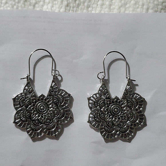 Vintage Silver Earrings - Picture 1 of 2